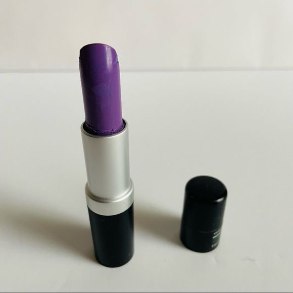 Private label Custom Blend Lipstick - Picture 2 of 2